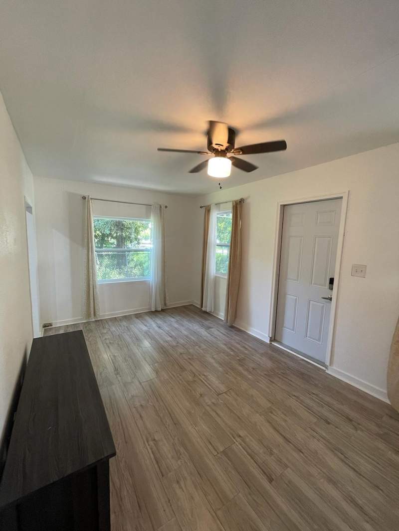 1 bedroom Single Family Residence at 1706 N 15th Street, Irene Plaza, Fort Pierce — photo 3