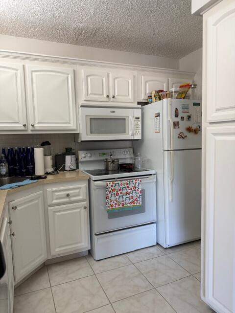 2 bedroom Condominium at 812 Sky Pine Way #D2, Pine Ridge North Village IV Condo, Greenacres — photo 3