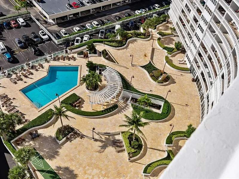 3 bedroom Condominium at 2000 S Ocean Drive #810, Everglades House, Fort Lauderdale — photo 4
