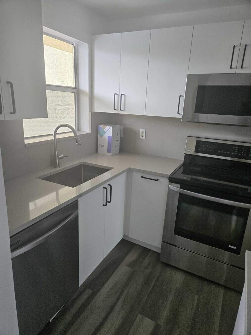 2 bedroom Condominium at 8305 Sunrise Lakes Boulevard #202, Sunrise Lakes 39 Condo, Sunrise — photo 2