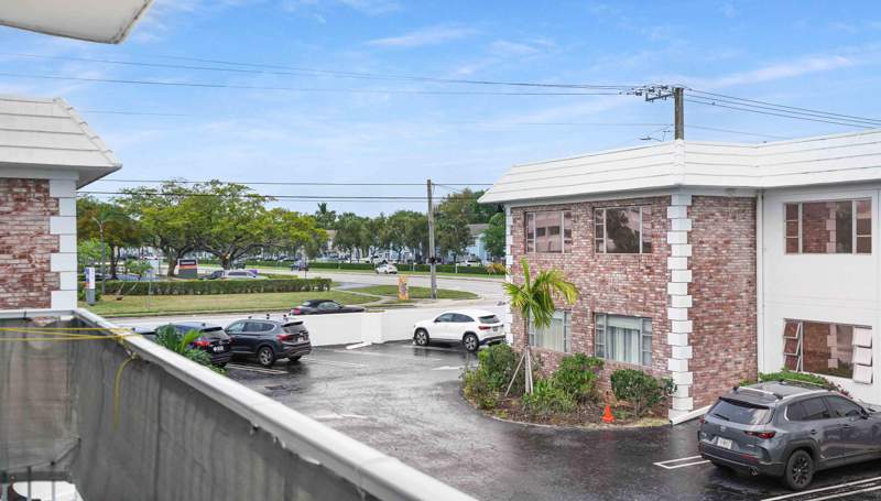 1 bedroom Co-Ownership at 330 S Cypress Road #625, Virginian Apartments, Pompano Beach — photo 2