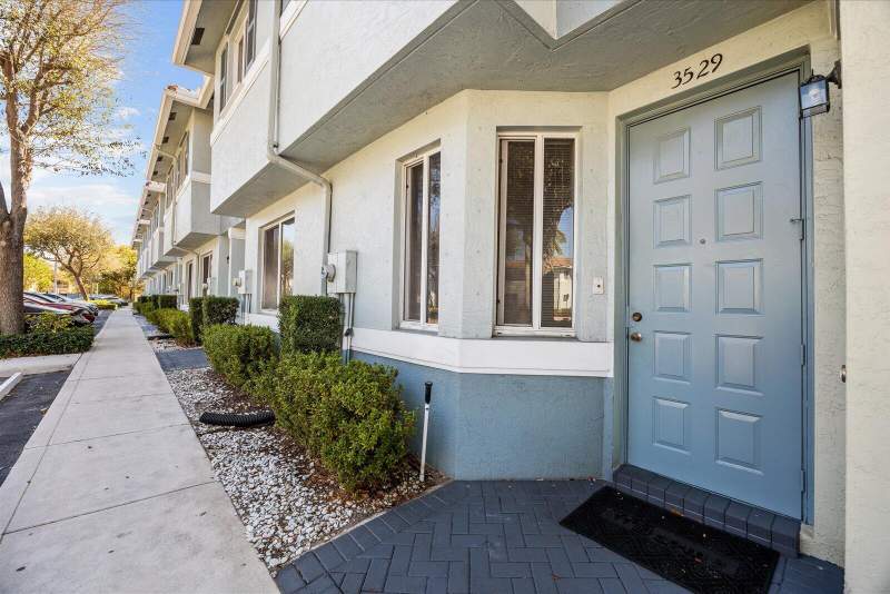 2 bedroom Townhouse at 3529 Sonoma Drive, Sonoma Bay, Riviera Beach — photo 3