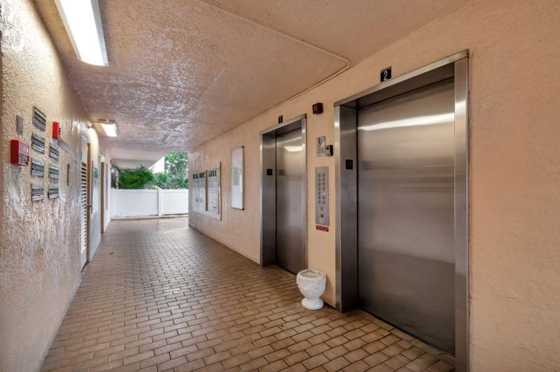 2 bedroom Condominium at 14575 Bonaire Boulevard #402, Villages Of Oriole Bonaire, Delray Beach — photo 4