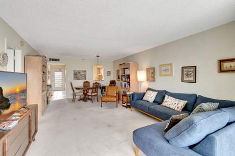 14575 Bonaire Boulevard #402, Delray Beach FL - photo 8 of 40