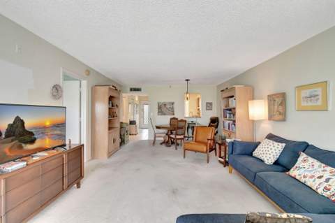 14575 Bonaire Boulevard #402, Delray Beach FL - photo 9 of 40