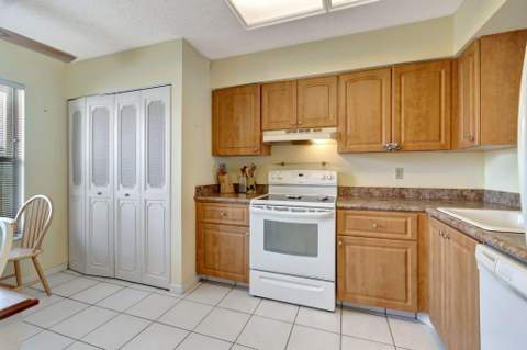 14575 Bonaire Boulevard #402, Delray Beach FL - photo 11 of 40