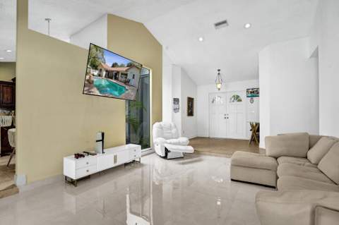 10527 Zurich Street, Cooper City FL - photo 7 of 58