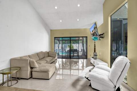 10527 Zurich Street, Cooper City FL - photo 9 of 58