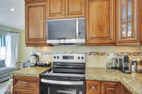 10527 Zurich Street, Cooper City FL - photo 18 of 58