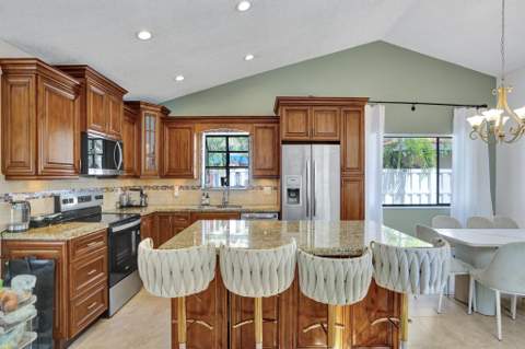 10527 Zurich Street, Cooper City FL - photo 21 of 58