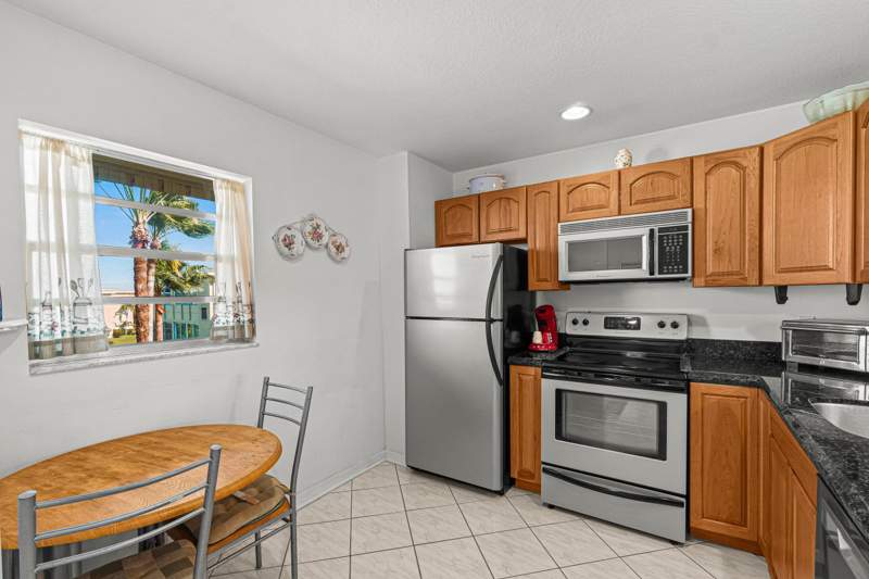 2 bedroom Condominium at 2515 NE 1st Court #4100, Village Royale On The Green Condo, Boynton Beach — photo 5