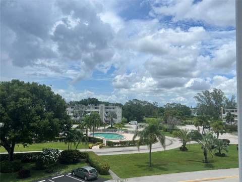 410 Grantham A #410, Deerfield Beach FL - photo 18 of 42