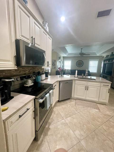 1786 SW Cordova Street, Port St. Lucie FL - photo 10 of 22