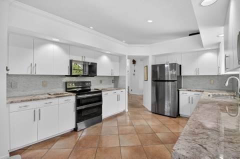 11590 Creekside Drive, Boynton Beach FL - photo 11 of 26