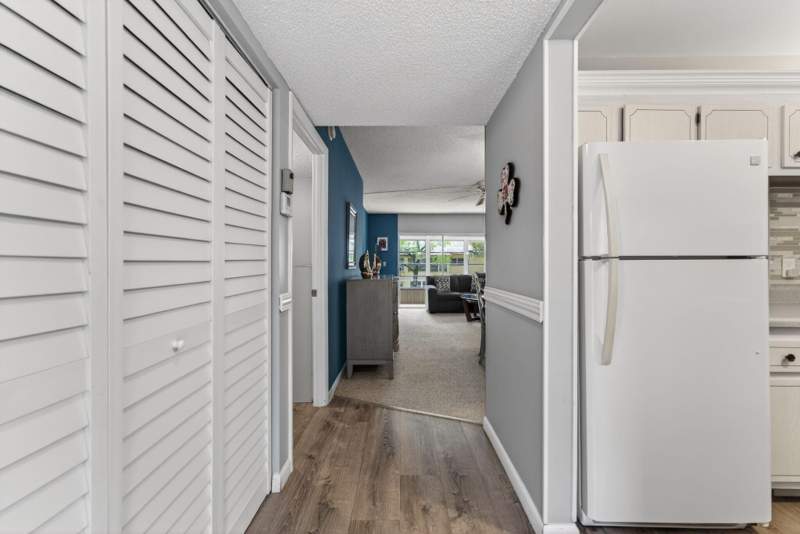 2 bedroom Condominium at 7680 NW 1st Street #201, Oriole Gardens Three 81 Condo, Margate — photo 4