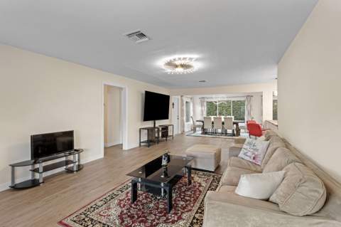 2861 SW 9th Street, Boynton Beach FL - photo 17 of 33
