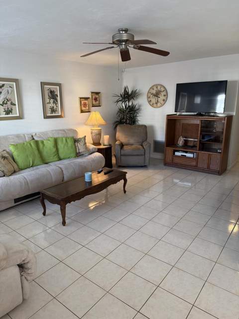 3160 Lake Osborne Drive #112, Lake Worth Beach FL - photo 6 of 29