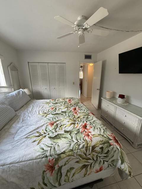 3160 Lake Osborne Drive #112, Lake Worth Beach FL - photo 9 of 29
