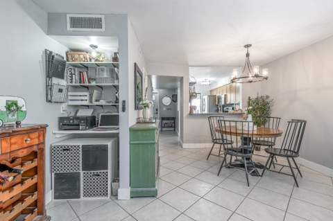 563 NE 7th Avenue #1B, Fort Lauderdale FL - photo 11 of 30