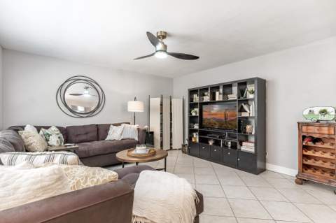 563 NE 7th Avenue #1B, Fort Lauderdale FL - photo 9 of 30