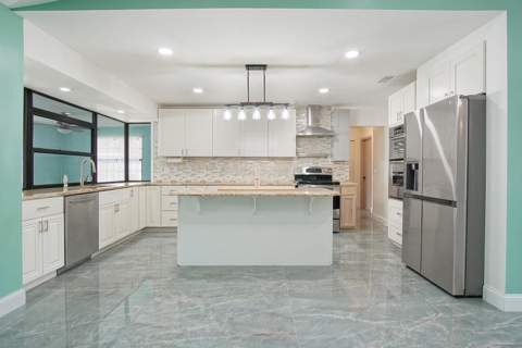 1149 SE Menores Avenue, Port St. Lucie FL - photo 6 of 35