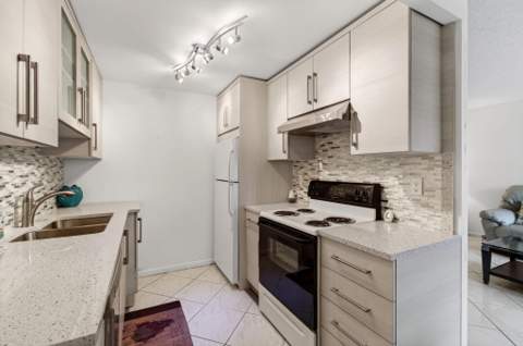 2070 Guildford D, Boca Raton FL - photo 16 of 83