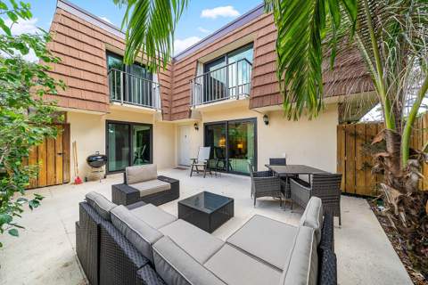 2715 27th Court, Jupiter FL - photo 8 of 22