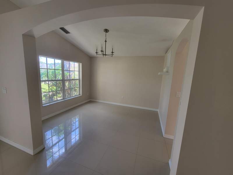 3 bedroom Single Family Residence at 536 SW Indian Key Drive, Lake Forest At Slw Phase V, Port St. Lucie — photo 4