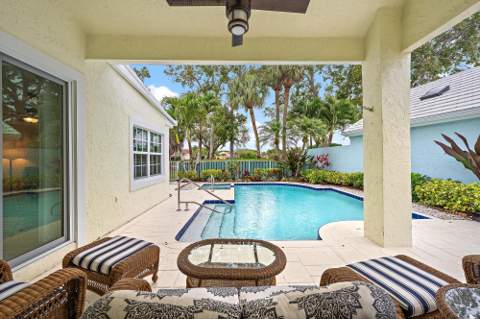 18 Windsor Lane, Palm Beach Gardens FL - photo 19 of 25
