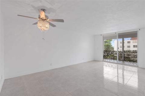 2841 Somerset Drive #311, Lauderdale Lakes FL - photo 10 of 21