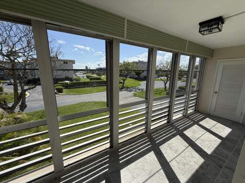 2687 Garden Drive #212, Lake Worth Beach FL - photo 6 of 15