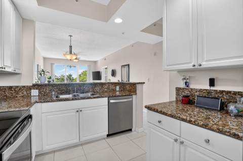 26 Royal Palm Way #403, Boca Raton FL - photo 16 of 55