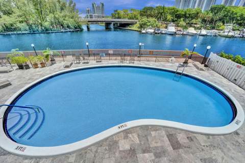 200 Diplomat Parkway #326, Hallandale Beach FL - photo 19 of 31