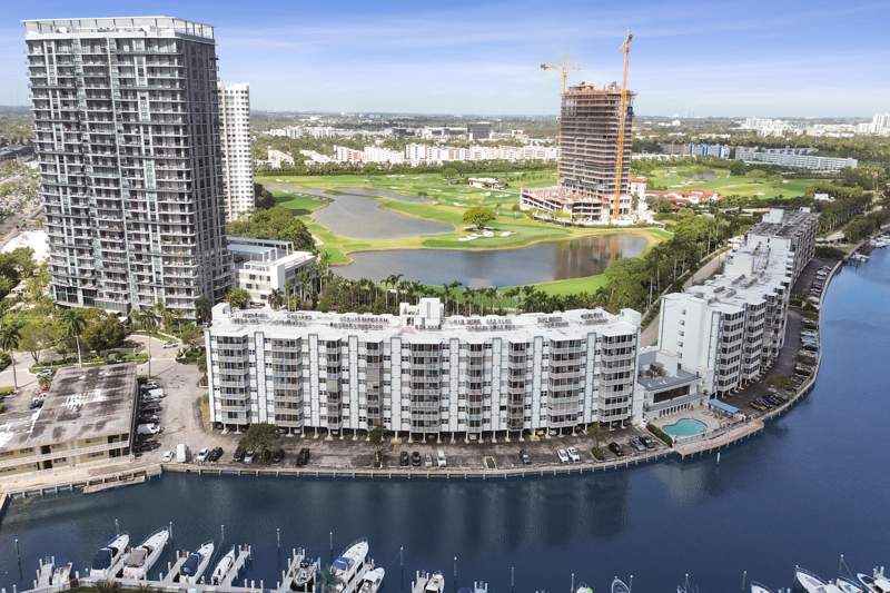 1 bedroom Condominium at 200 Diplomat Parkway #326, Fairways Riviera Condo, Hallandale Beach — photo 3