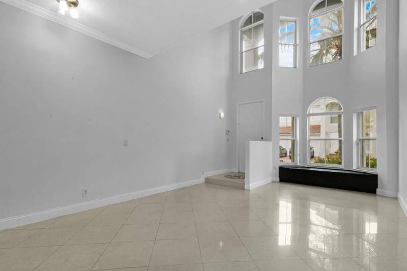 4 bedroom Single Family Residence at 3768 SW 50th Court, Maple Ridge, Hollywood — photo 2