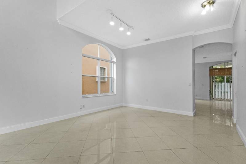 4 bedroom Single Family Residence at 3768 SW 50th Court, Maple Ridge, Hollywood — photo 5