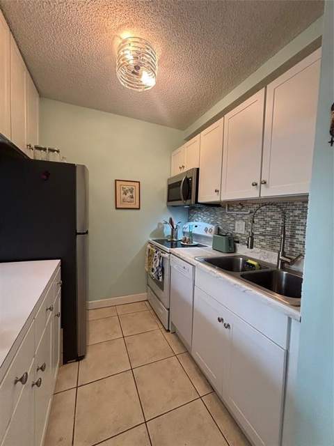 3589 S Ocean Boulevard #10, South Palm Beach FL - photo 16 of 30