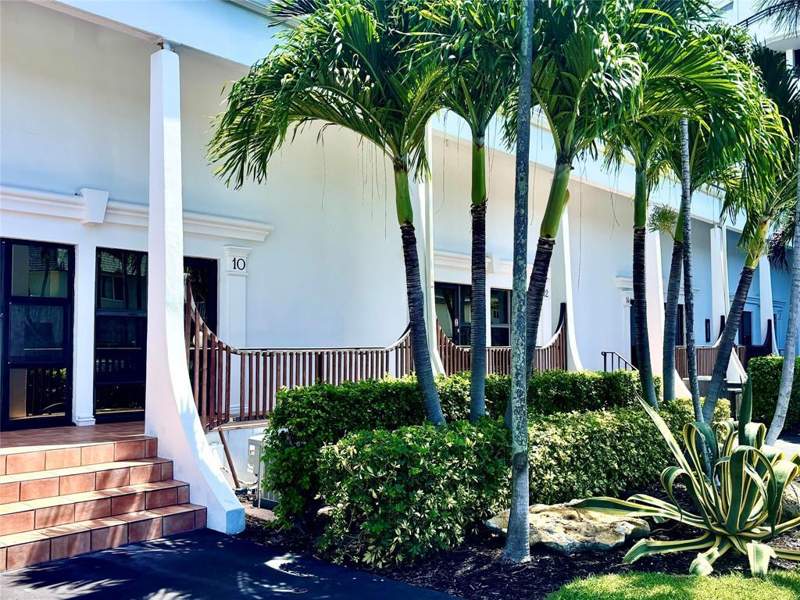 1 bedroom Condominium at 3589 S Ocean Boulevard #10, Mayfair House Condo, South Palm Beach — photo 3