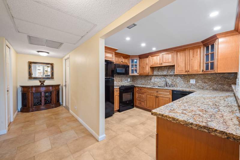 3 bedroom Condominium at 2651 S Palm Aire Drive #101, No 27 Palm-Aire Country Club, Pompano Beach — photo 3