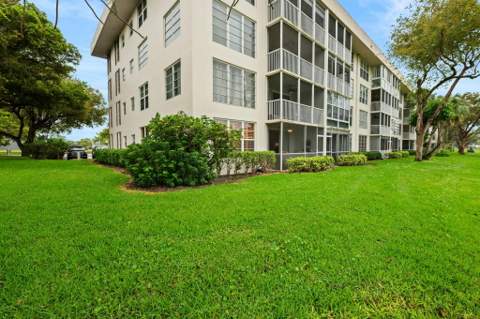 2651 S Palm Aire Drive #101, Pompano Beach FL - photo 24 of 30