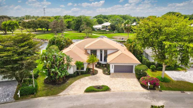4 bedroom Single Family Residence at 11180 Isle Brook Court, Brookside 3, Wellington — photo 2