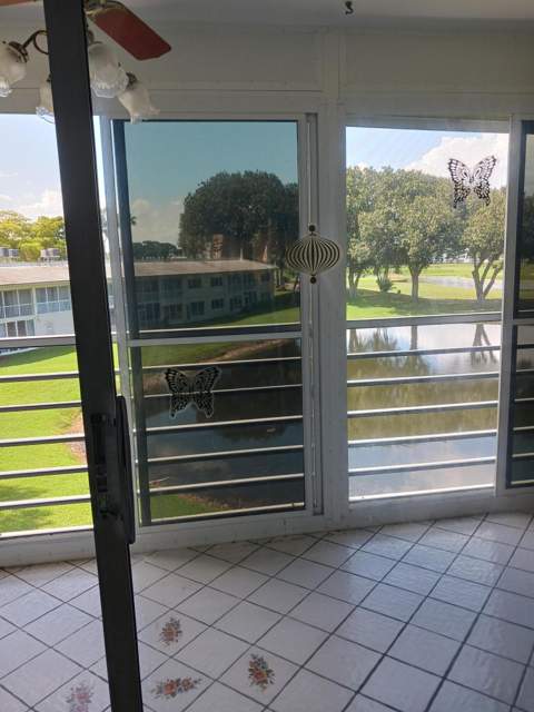 4702 Martinique Drive #F3, Coconut Creek FL - photo 8 of 10