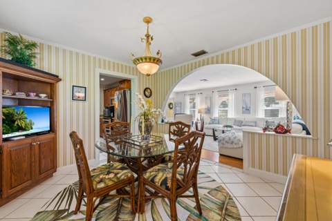 4176 SE Fairway Court, Stuart FL - photo 9 of 47