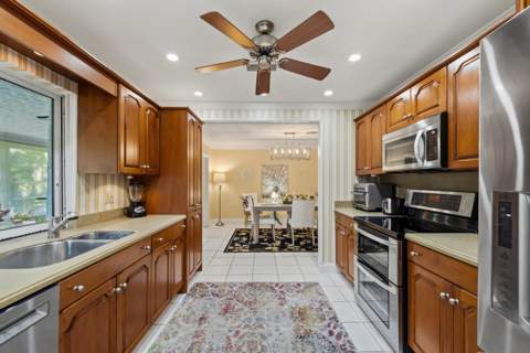 4176 SE Fairway Court, Stuart FL - photo 11 of 47