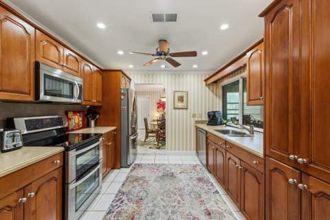 4176 SE Fairway Court, Stuart FL - photo 12 of 47