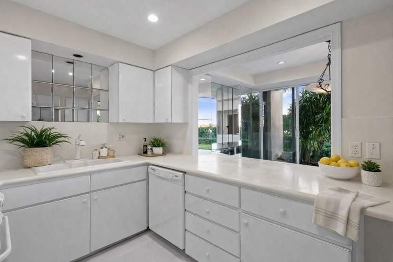 2 bedroom Condominium at 108 Lakeshore Drive #140, Old Port Cove Condo Five, North Palm Beach — photo 3