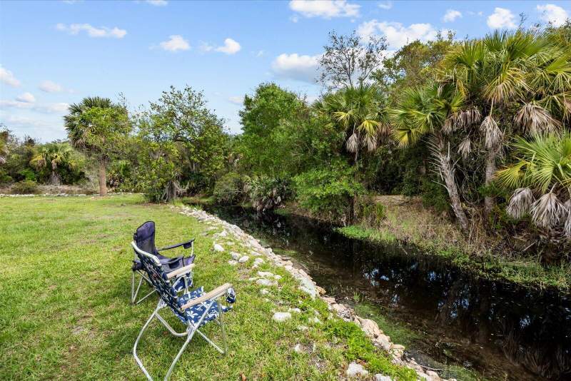 2 bedroom Manufactured Home at 324 Mockingbird Avenue, Sandhill Shores, Fort Pierce — photo 3
