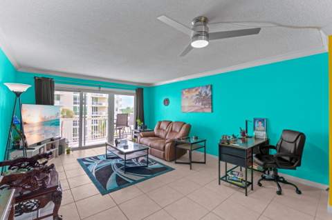 1069 Hillsboro Mile #503, Hillsboro Beach FL - photo 17 of 53