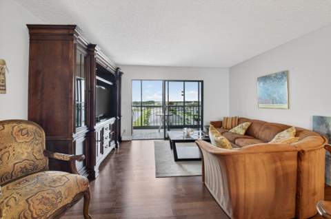 6866 Huntington Lane #607, Delray Beach FL - photo 7 of 63