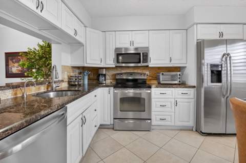 6866 Huntington Lane #607, Delray Beach FL - photo 11 of 63